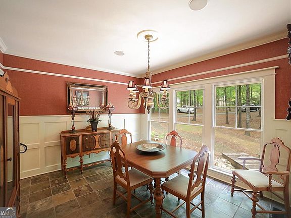 4th image of 500 Kingston Rd