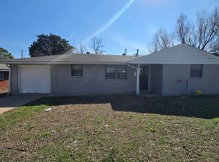 864 E Steed Dr, Midwest City, OK 73110