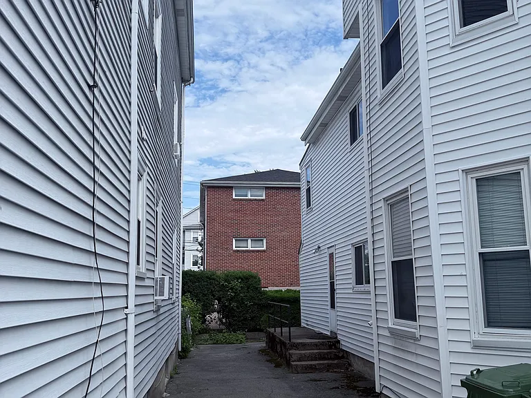 11 Lexington St #11 — Photo 16