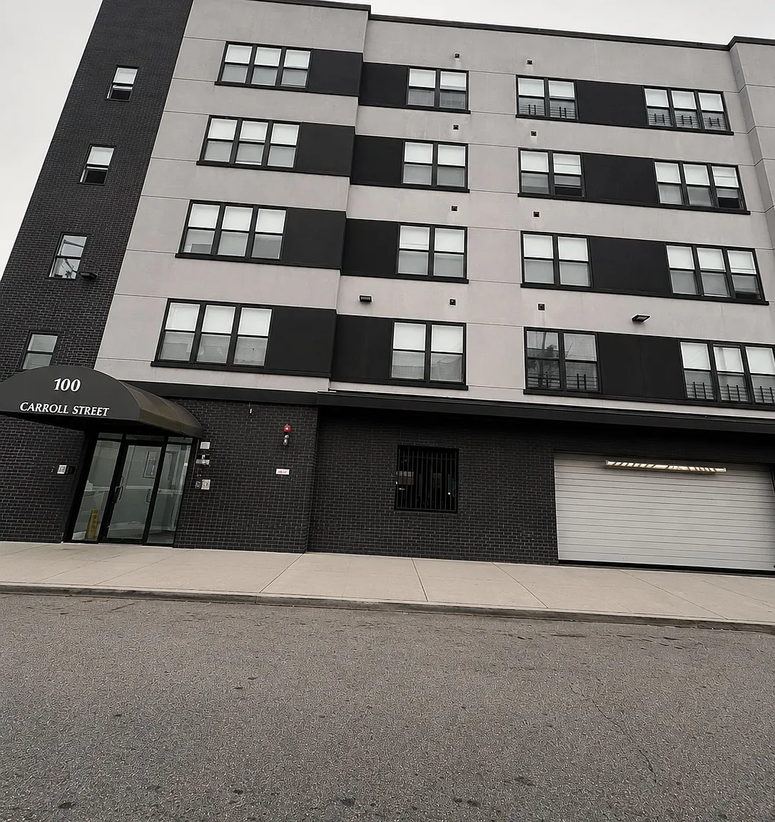 1 bed, $1,636 — Photo 1