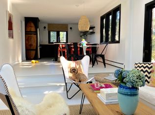 29 Lake Rd, Narragansett, RI 02882