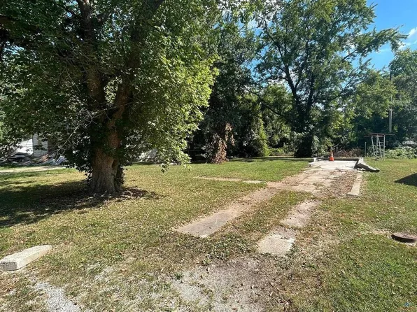 510 E Louise Ave, Clinton, MO 64735