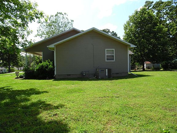 4th image of 1009 Forest Circle Dr