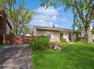 28 S Oltendorf Rd, Streamwood, IL 60107
