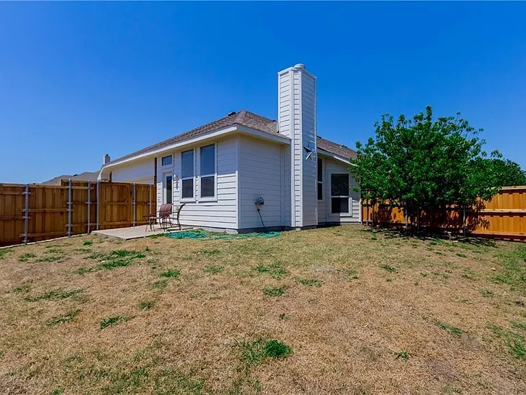 1700 Summerfield Dr — Photo 27