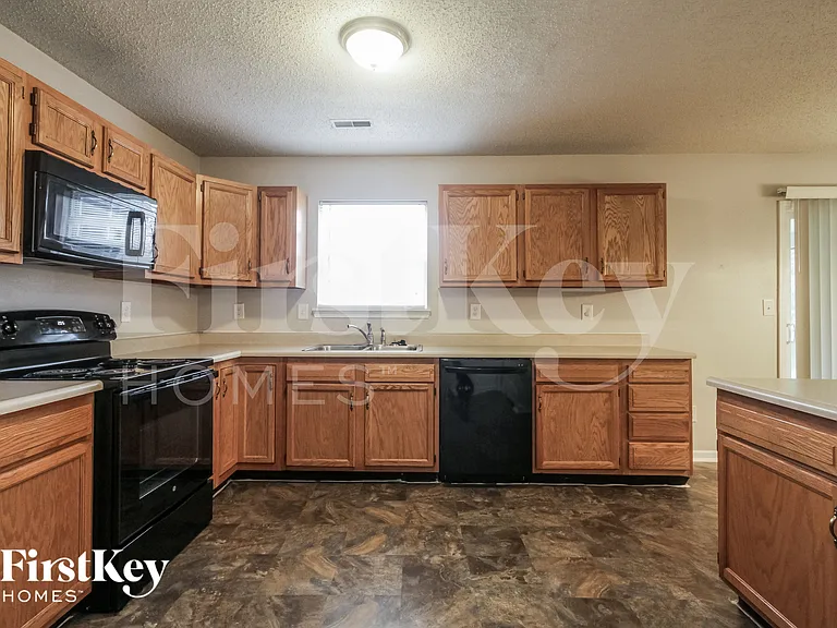 8942 Leffler Ln — Photo 4