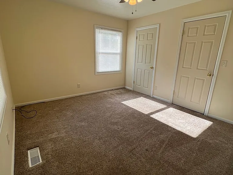 Twin Oaks Apartments 222 — Photo 14