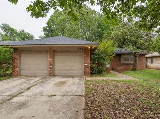 816 Jupiter Rd, Edmond, OK 73003