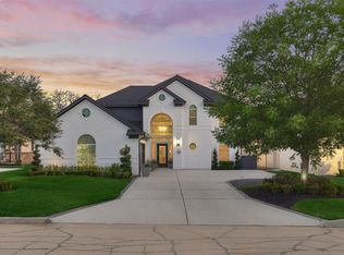 143 Monterrey Rd E, Montgomery, TX 77356