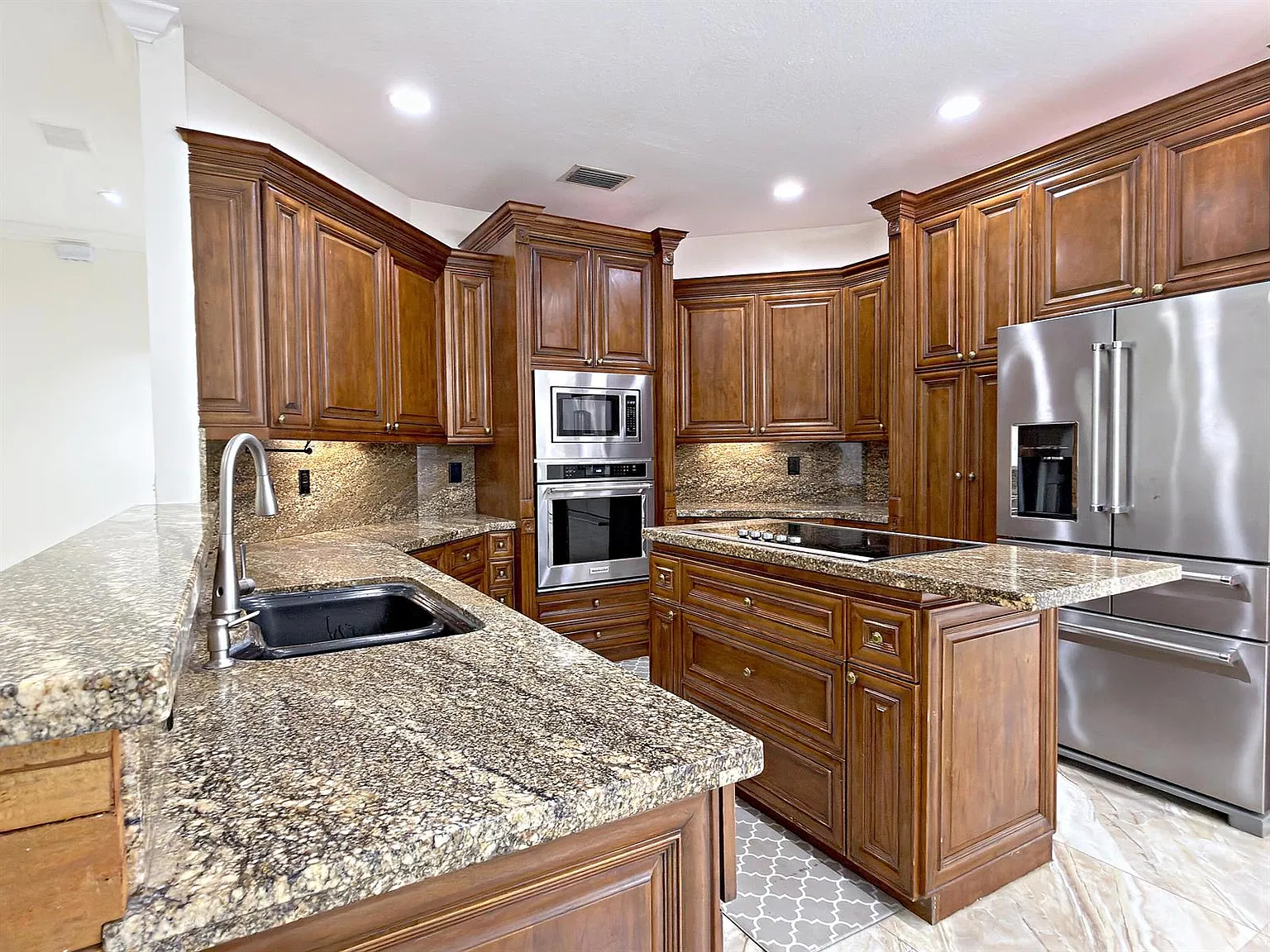 4 bed, 3.5 bath, 2983 sqft, $6,500 — Photo 3