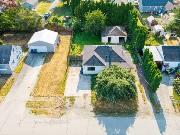 1420 S 6th Street, Mount Vernon, WA 98273