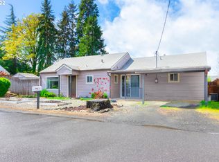 734 W Rainbow St, Roseburg, OR