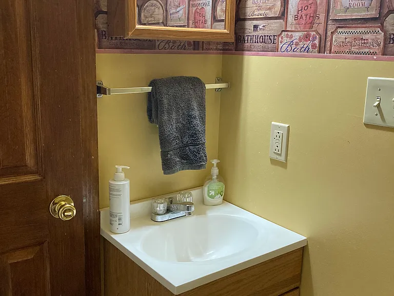 1228 N Pitt St #2 — Photo 12