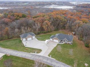 1573 Ridge Top Dr NE, Swisher, IA 52338