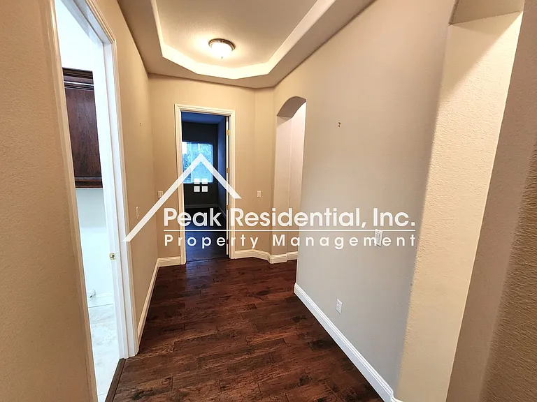 1044 Sandwick Way — Photo 19