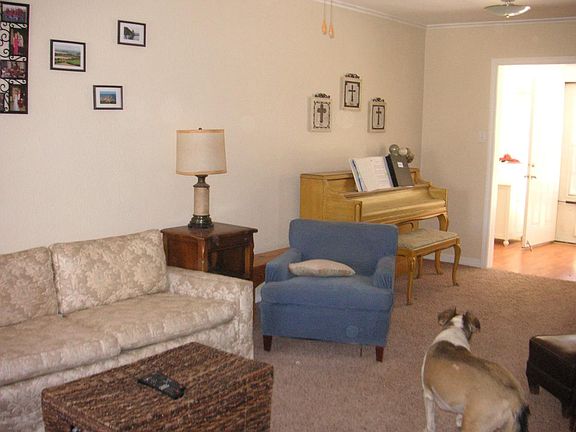 Living room 2