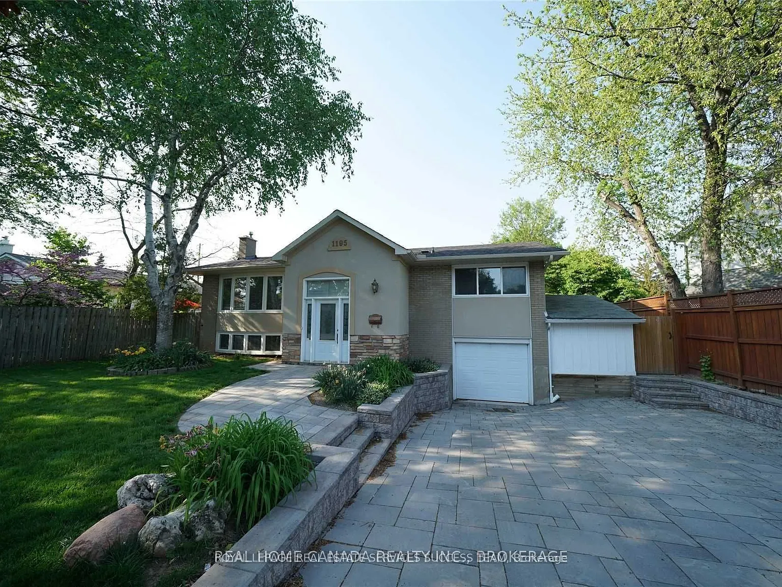 3 bed, $3,000 — Photo 2