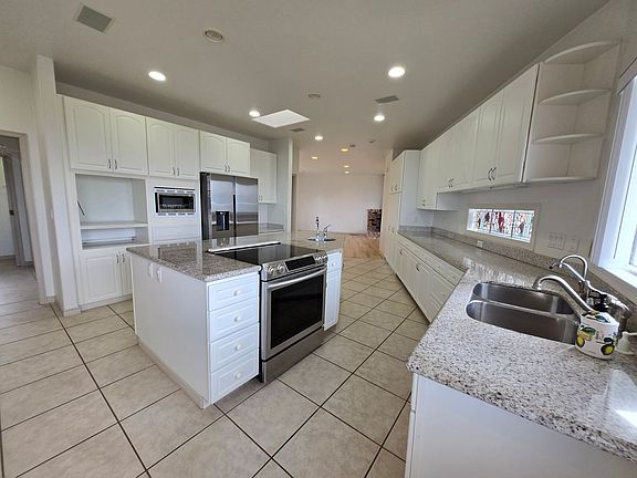 2nd image of 780 Kekaulike Ave
