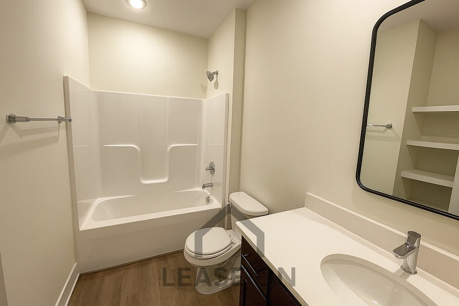 3 bed, 1250 sqft, $1,595 — Photo 4