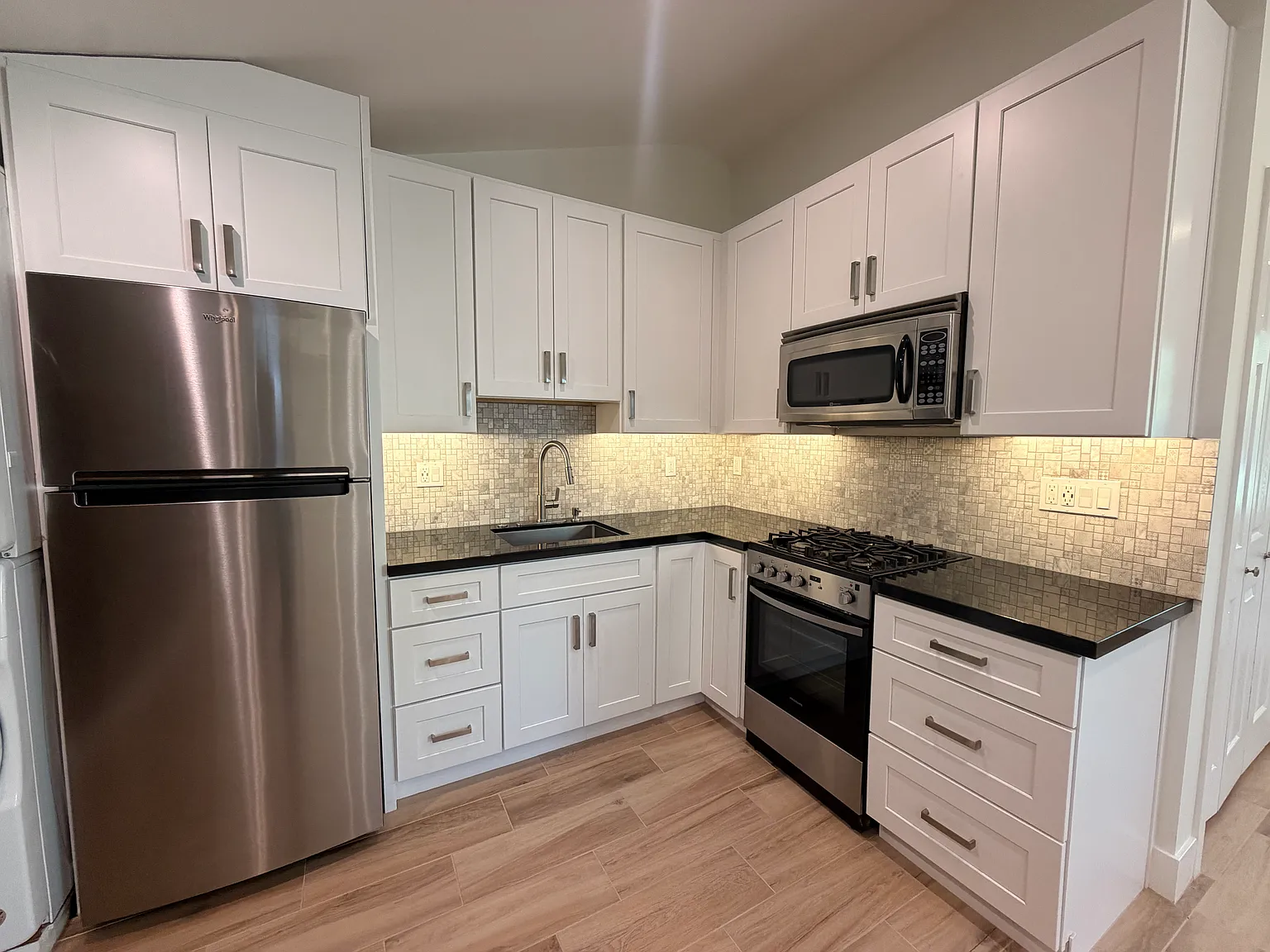 7537 Royer Ave — Photo 4