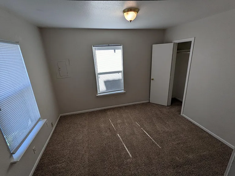 719 Herkimer St — Photo 7