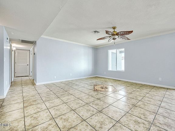 5th image of 4626 W WILSHIRE Drive