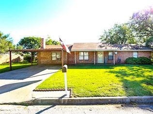 1303 Carrizo St, Bowie, TX 76230