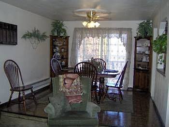 3rd image of 473 Laurel Dr
