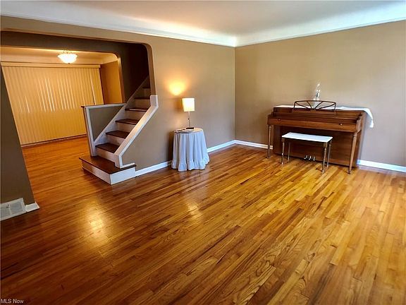 4th image of 1770 Park Ct
