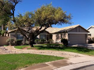 624 S Sunset Ct, Chandler, AZ 85225