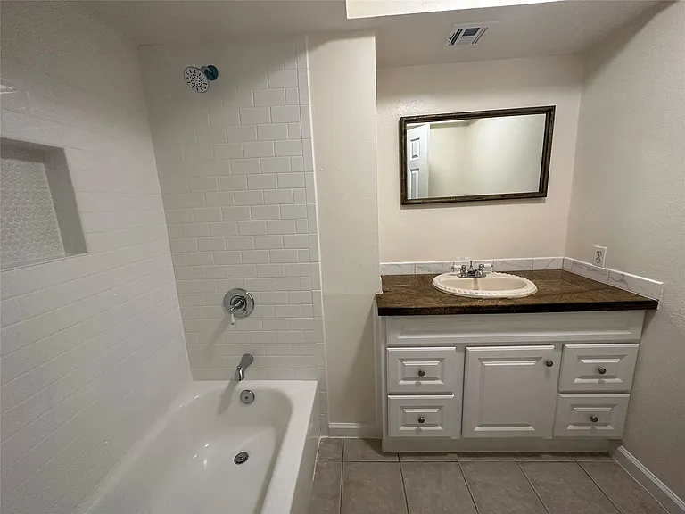 5919 Ludington Dr — Photo 16