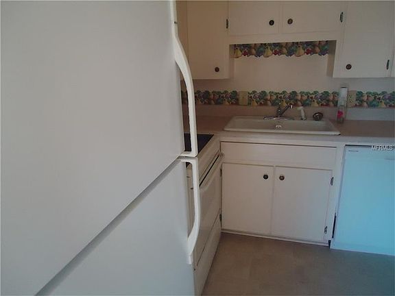 4th image of 753 Barber Cir