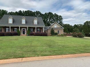 102 Lantern Ridge Dr, Easley, SC 29642