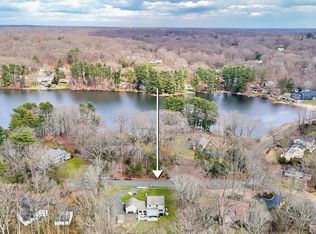 15 Cove Point, Trumbull, CT 06611