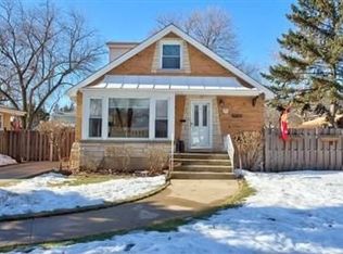 834 S Grant Ave, Villa Park, IL 60181