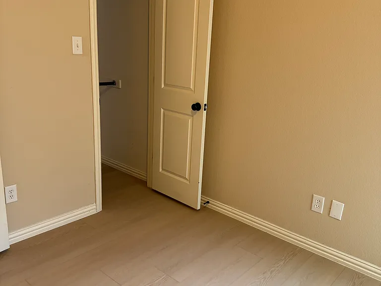 2701 Westpoint Dr — Photo 13