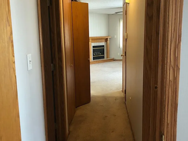 Ashworth Dr. Apartments — Photo 8