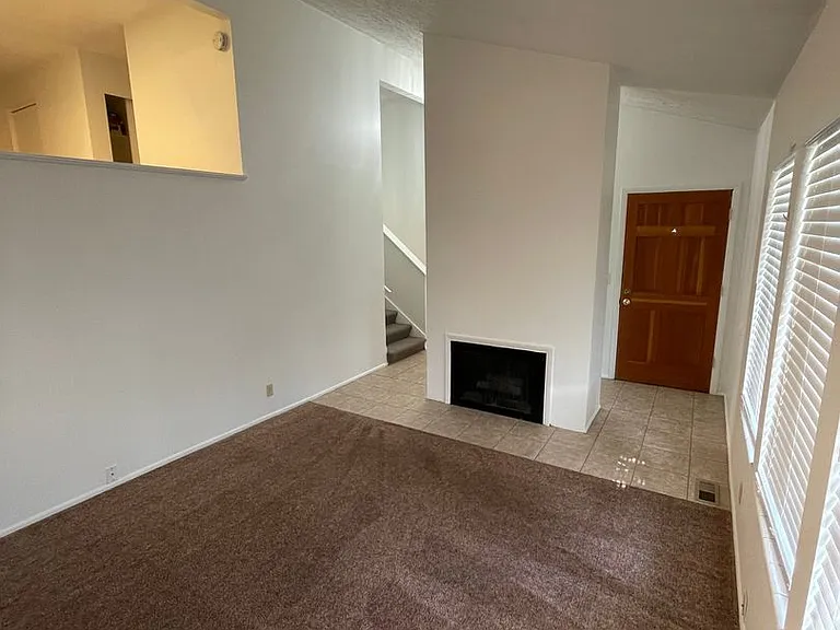 1893 E Jeremy Ct — Photo 9
