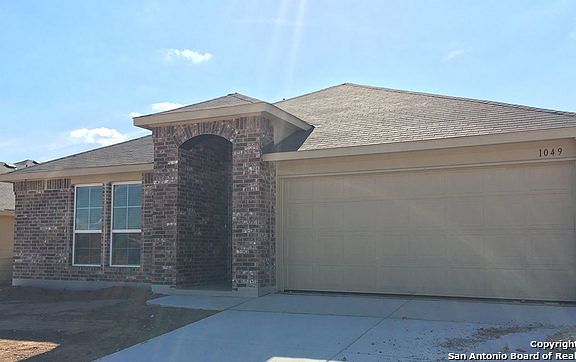 4th image of 1049 Clarkston Dr