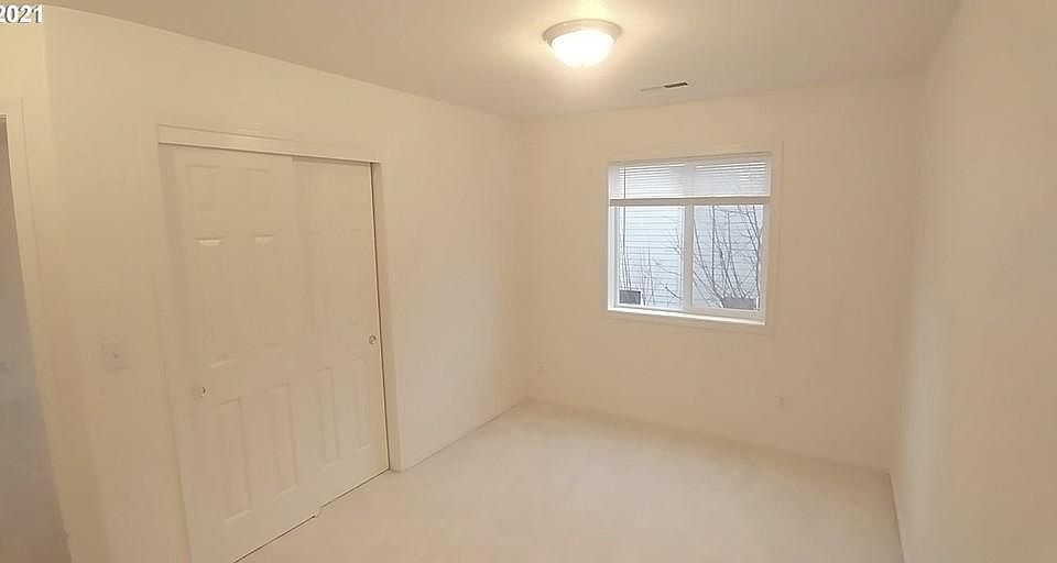 1st image of 76321 NE 59th Ct