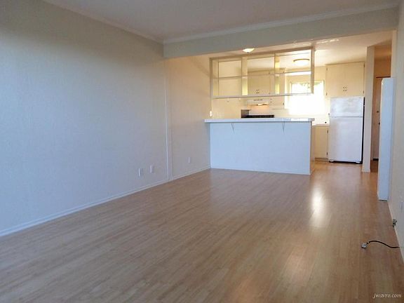 2nd image of 1266 Stanyan St APT 5