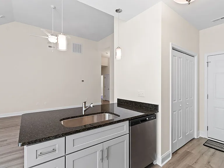 1622 San Andres Ave — Photo 8