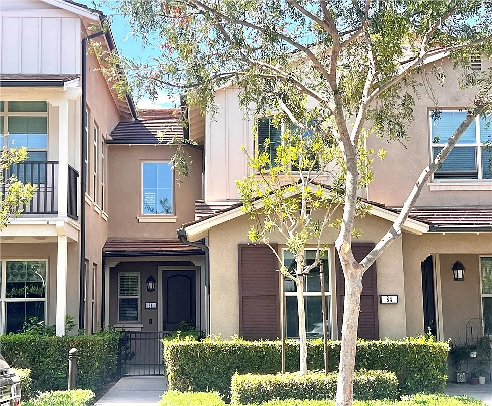 2 bed, 2.5 bath, 1441 sqft, $4,100 — Photo 1