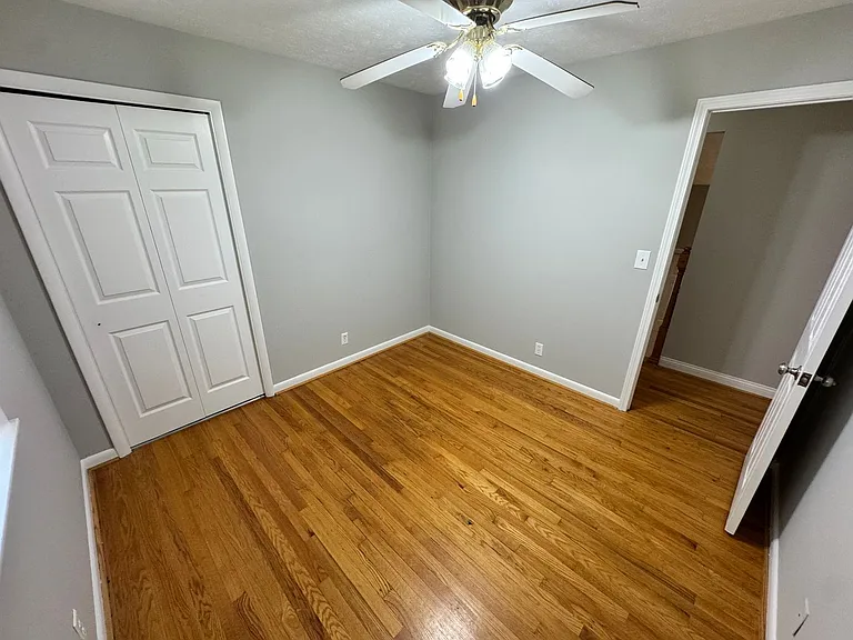 8016 Broadfern Dr — Photo 29