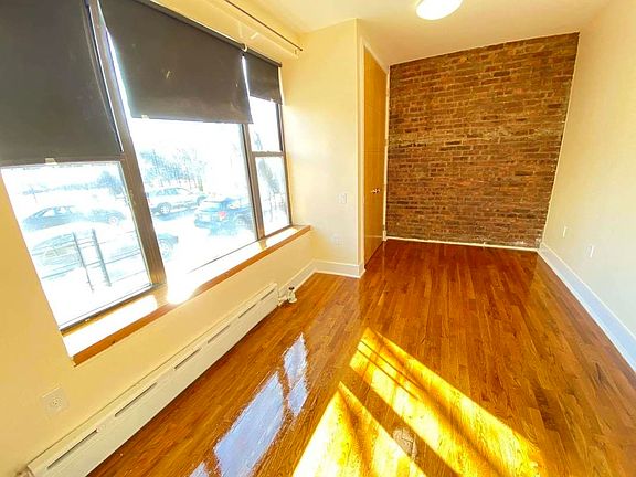 5th image of 243 Hart St #1F