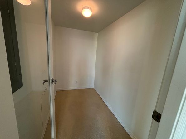 2 bedroom rental in Vancouver — photo 16