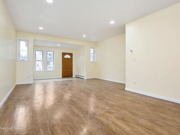 2nd image of 3149 92nd St