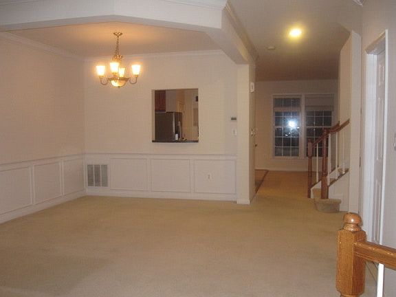 3rd image of 5609 Sheals Ln