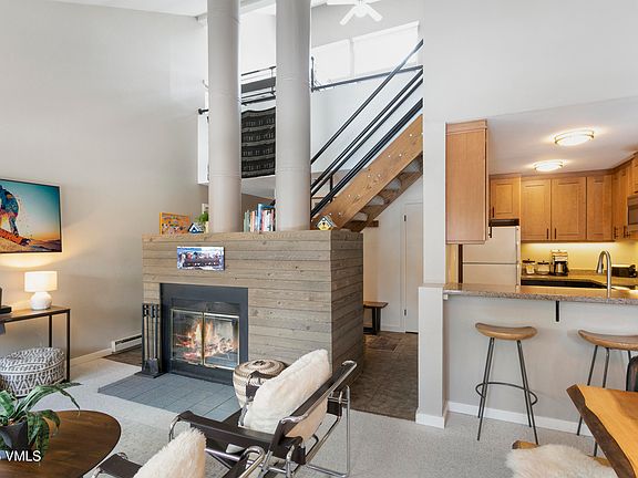 2nd image of 3941 Bighorn Rd #4-I