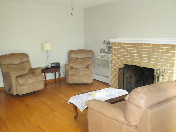 2nd image of 1905 N 75th Ave